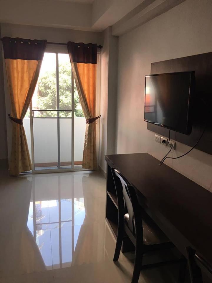 Hotel S.K.Airport Chiang Mai Extérieur photo